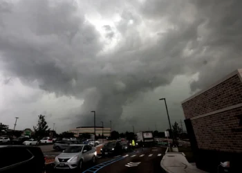 EF2-EF3 Tornado Confirmed in Clayton, MO – St. Louis Zoo & MetroLink Impacted