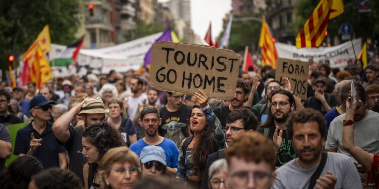 Spain Cracks Down on Airbnb: 65,000+ Listings Blocked in Holiday Rental Crackdown