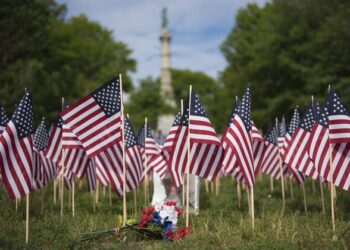 Memorial Day 2025 Store Hours: What’s Open & Closed on May 26