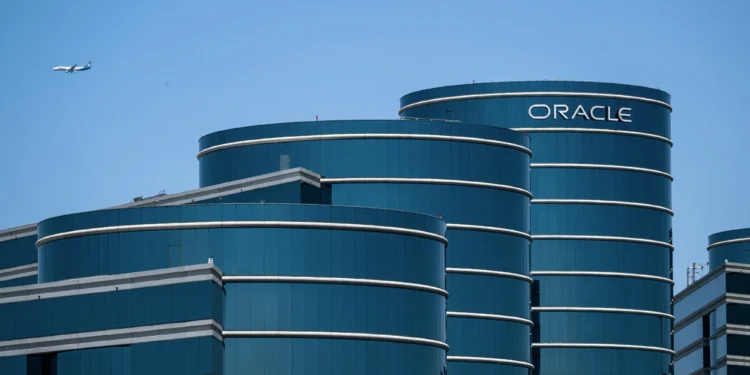 Oracle Stock Surges 8% on Earnings Beat: Cloud Sales Set to Soar in 2026 Oracle stock ORCL earnings reportOracle cloud revenue growthOracle Q4 202